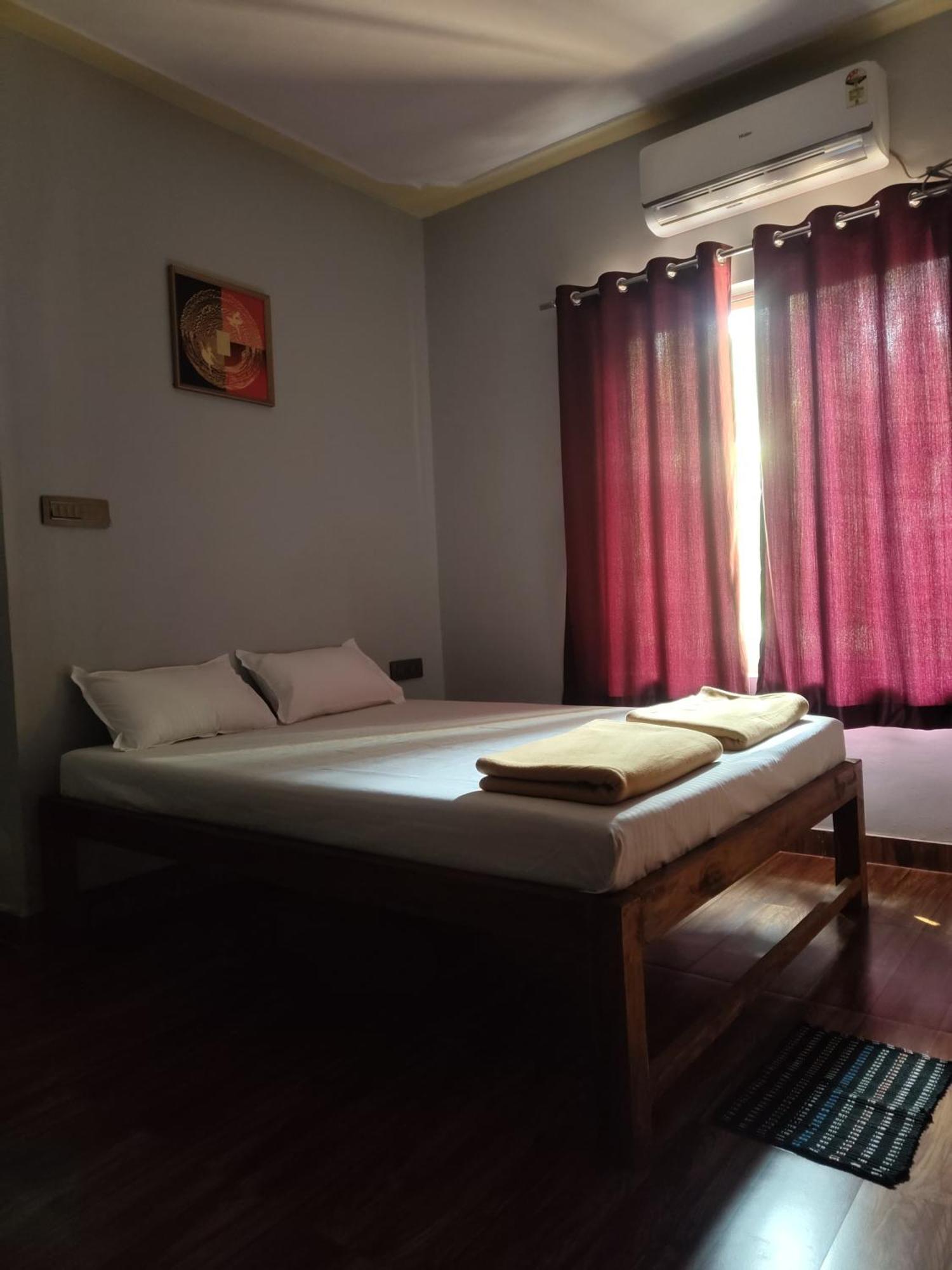 Guest house Shravani *