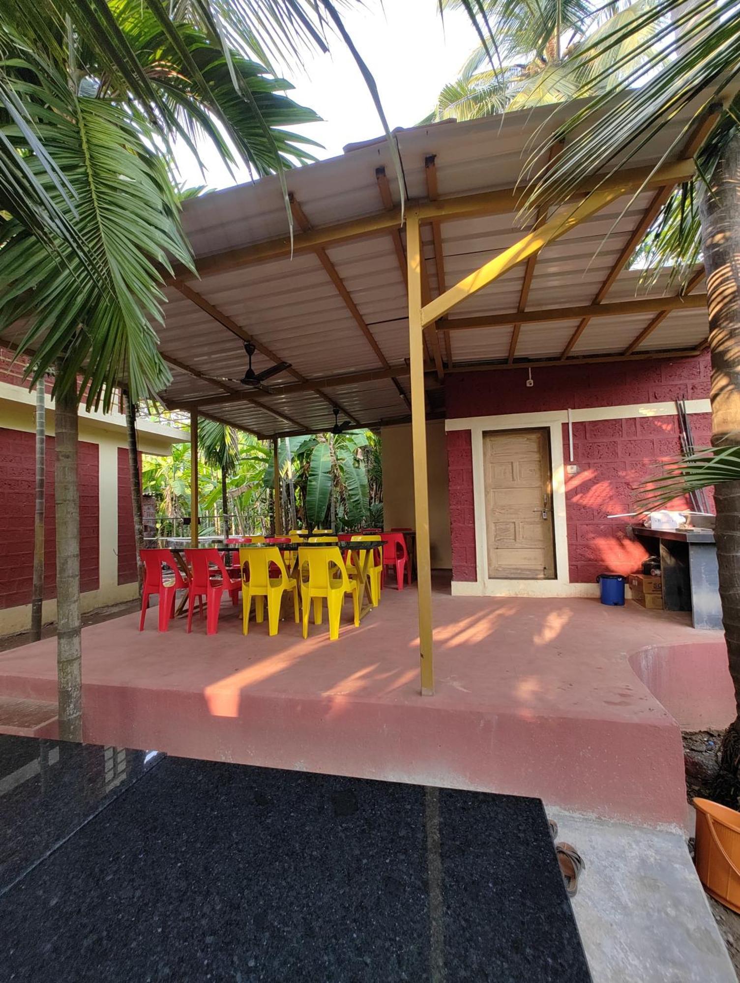 Shravani Guest house *